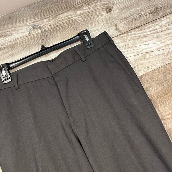 Van Heusen charcoal gray dress pants 32x30 - Picture 3 of 7